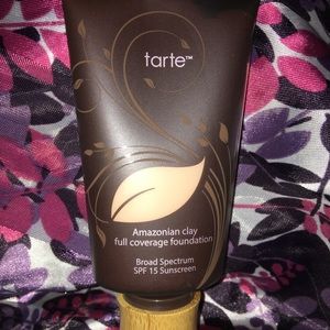 Tarte Amazonian Clay Foundation-Fairly Light Beige